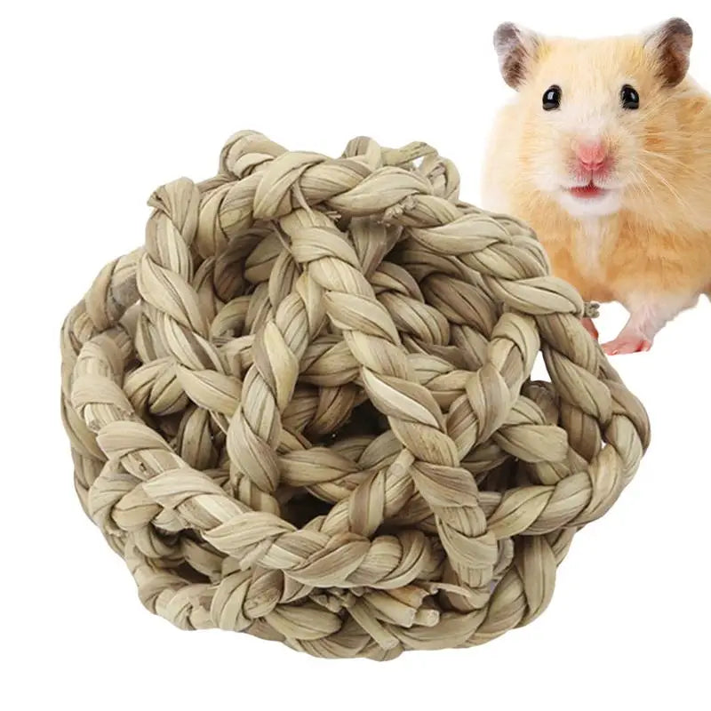 Big Discoun t Natural Straw Ball Small Pet Chewing Toy Pet Playing Rabbit Hamster Chewing Toy Teeth Cleaner Pet Teeth Cleaning